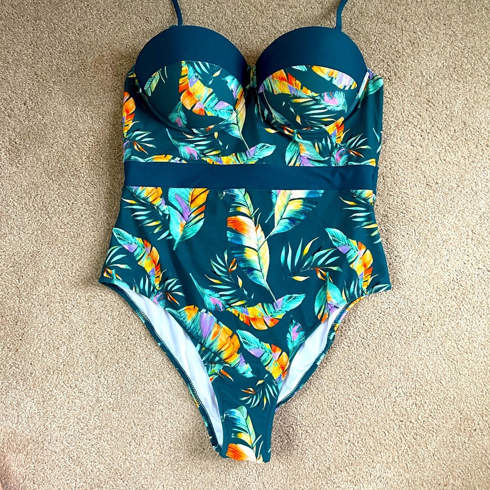 Cupshe one piece bathing suit